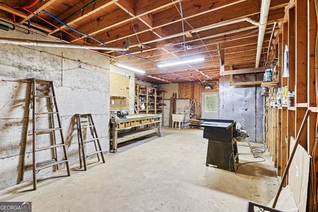 5613 YEAGER RIDGE Drive, Douglasville, GA 30135