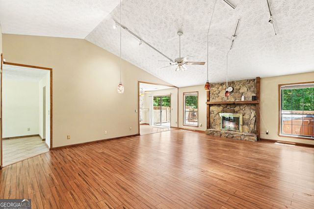 5613 YEAGER RIDGE Drive, Douglasville, GA 30135