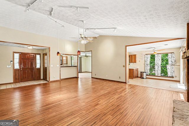 5613 YEAGER RIDGE Drive, Douglasville, GA 30135