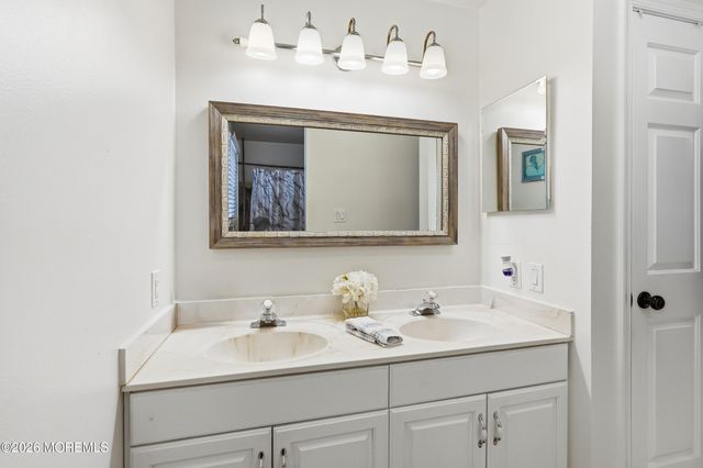 720 Talmadge Avenue, Oakhurst, NJ 07755