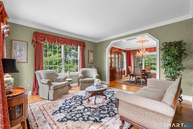 12 Logans Way, Danbury, CT 06811