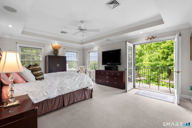 12 Logans Way, Danbury, CT 06811