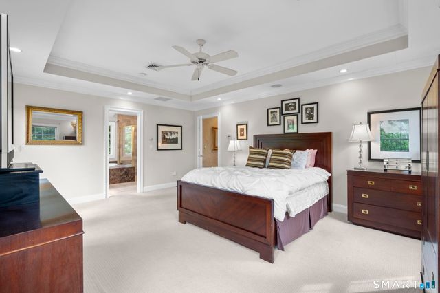 12 Logans Way, Danbury, CT 06811
