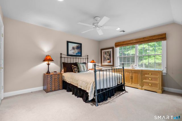 12 Logans Way, Danbury, CT 06811