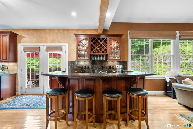 12 Logans Way, Danbury, CT 06811
