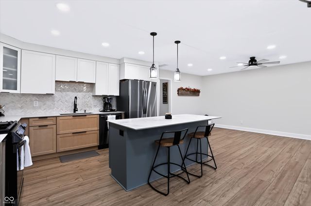 2577 Horizon Boulevard, Greenwood, IN 46143