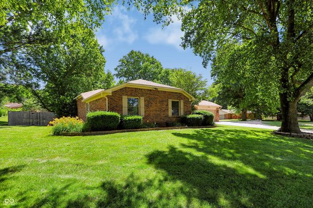 2577 Horizon Boulevard, Greenwood, IN 46143