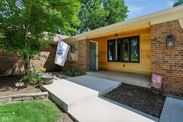 2577 Horizon Boulevard, Greenwood, IN 46143