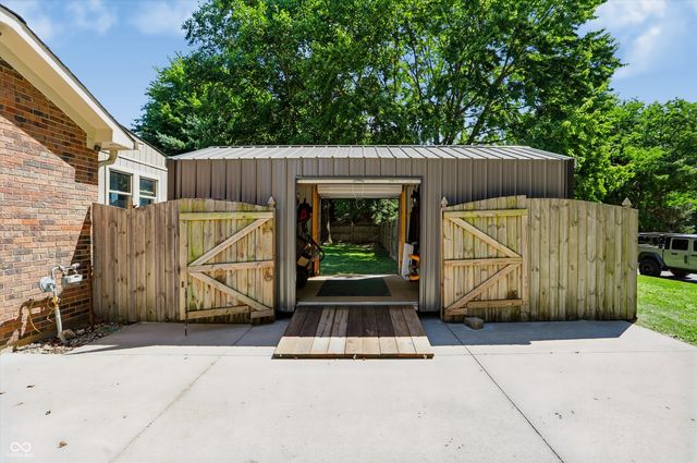 2577 Horizon Boulevard, Greenwood, IN 46143
