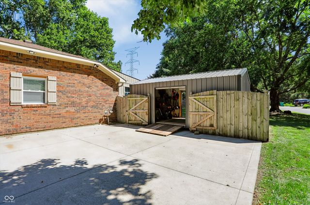 2577 Horizon Boulevard, Greenwood, IN 46143