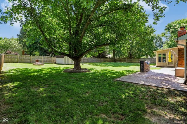 2577 Horizon Boulevard, Greenwood, IN 46143
