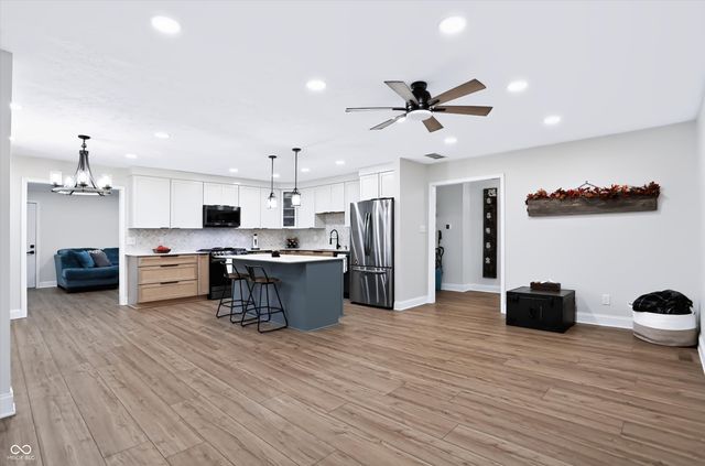 2577 Horizon Boulevard, Greenwood, IN 46143