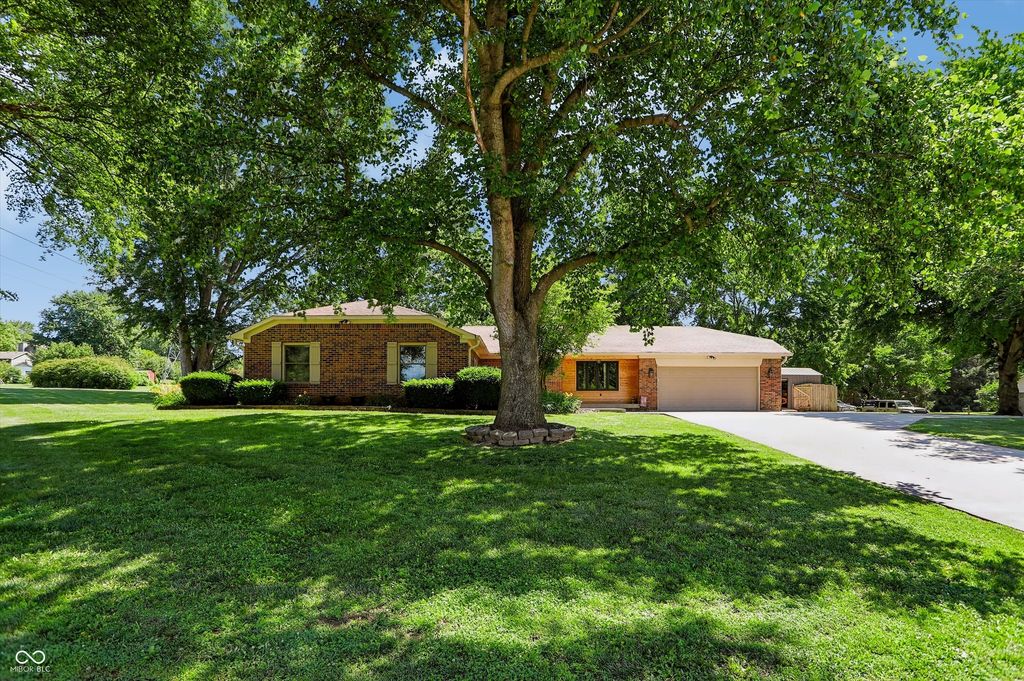 2577 Horizon Boulevard, Greenwood, IN 46143