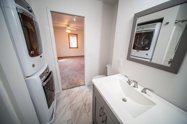 1907 1st St SW, Rochester, MN 55902