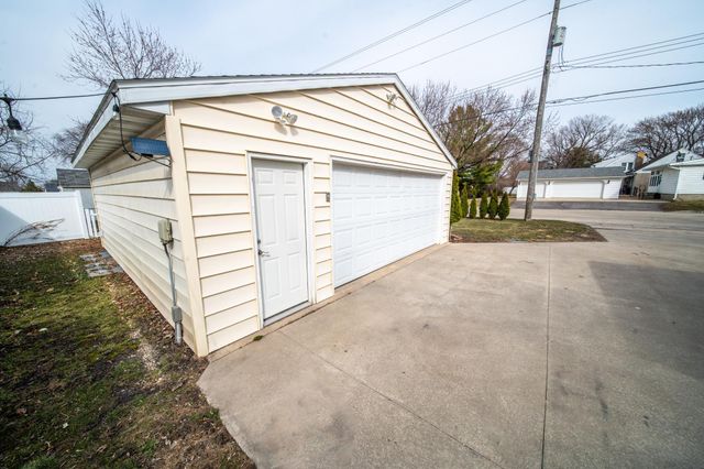 1907 1st St SW, Rochester, MN 55902