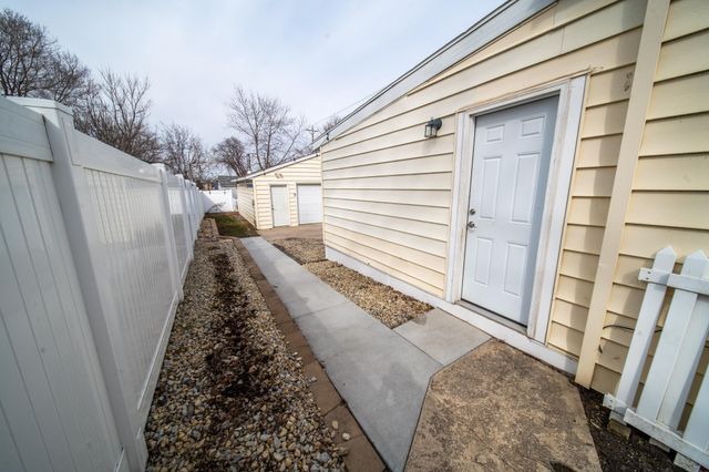 1907 1st St SW, Rochester, MN 55902