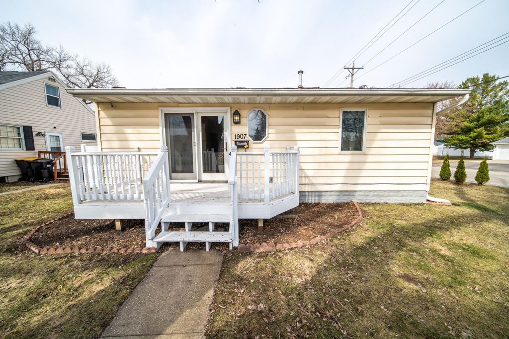 1907 1st St SW, Rochester, MN 55902