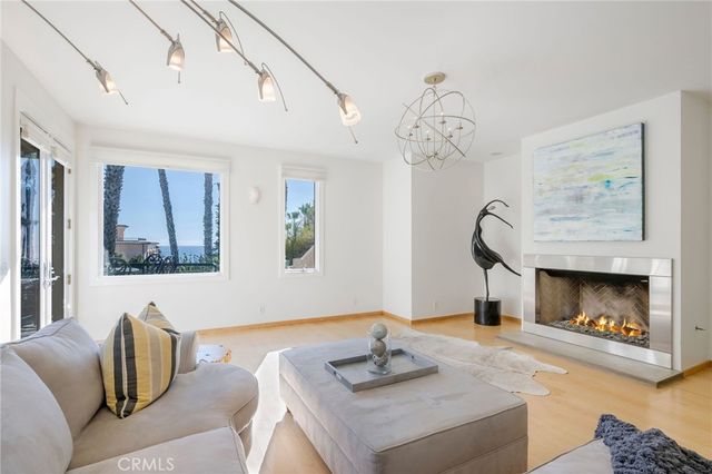 426 Nyes Place, Laguna Beach, CA 92651