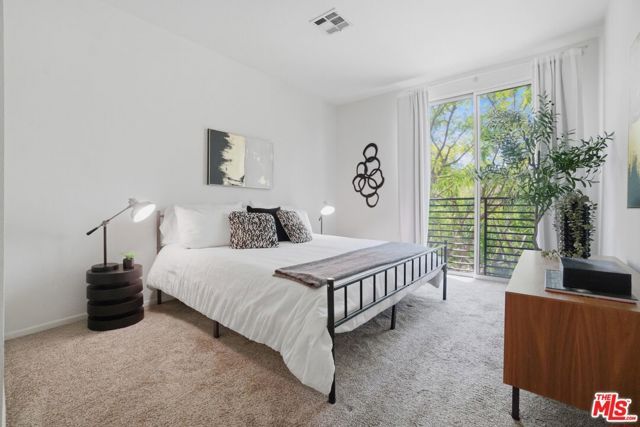 6400 Crescent Park 301, Los Angeles, CA 90094