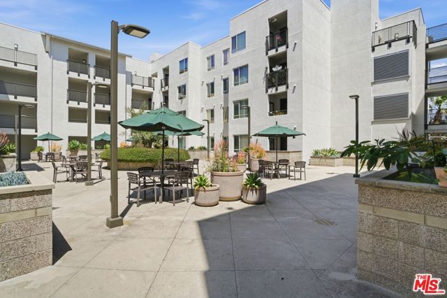 6400 Crescent Park 301, Los Angeles, CA 90094