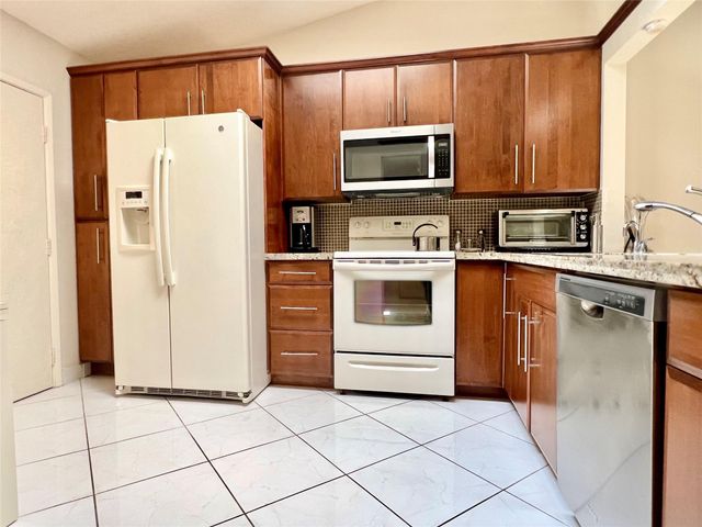 10630 Beach Palm Ct B, Boynton Beach, FL 33437