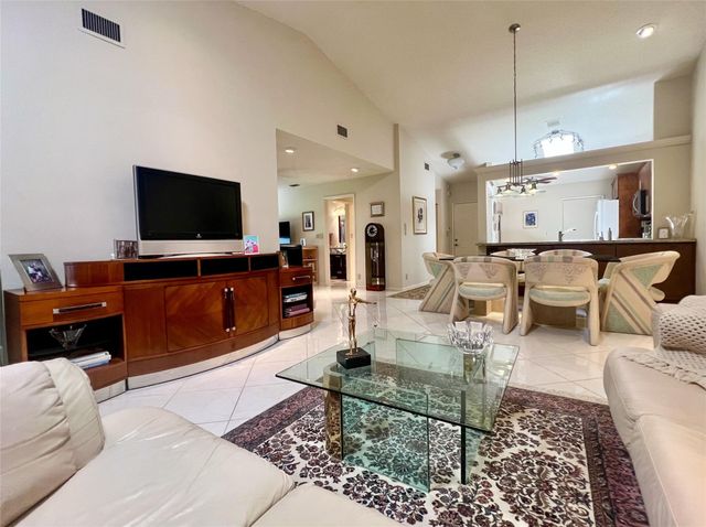 10630 Beach Palm Ct B, Boynton Beach, FL 33437
