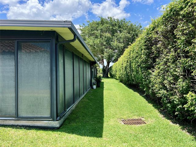 10630 Beach Palm Ct B, Boynton Beach, FL 33437