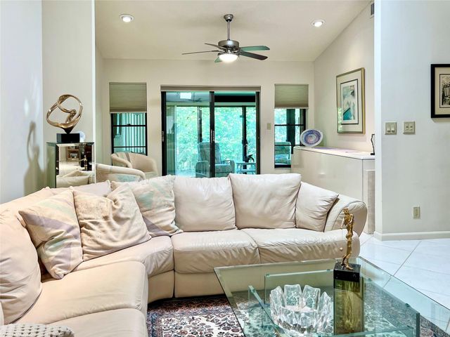10630 Beach Palm Ct B, Boynton Beach, FL 33437