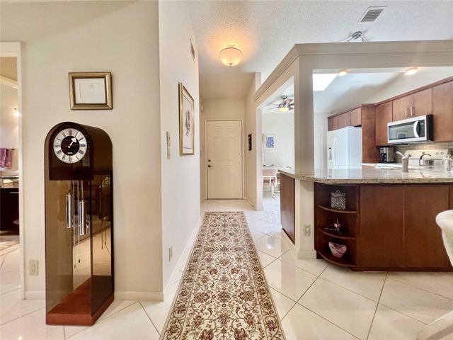 10630 Beach Palm Ct B, Boynton Beach, FL 33437