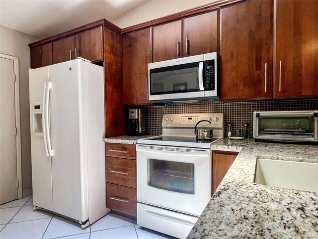 10630 Beach Palm Ct B, Boynton Beach, FL 33437