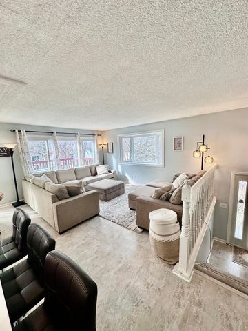 9458 Able Street NE, Blaine, MN 55434