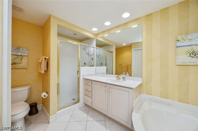 8200 Saratoga DR 401, Naples, FL 34113