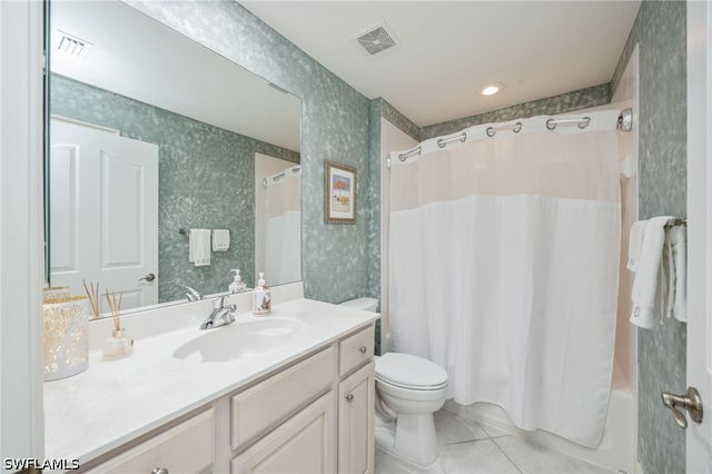 8200 Saratoga DR 401, Naples, FL 34113