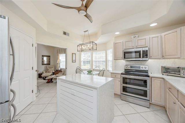 8200 Saratoga DR 401, Naples, FL 34113