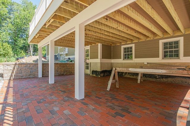 262 Meadowbrook Rd, Dedham, MA 02026