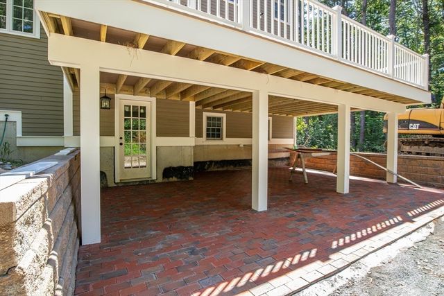 262 Meadowbrook Rd, Dedham, MA 02026