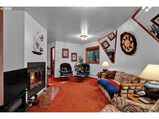 434 E 39TH Ave, Eugene, OR 97405