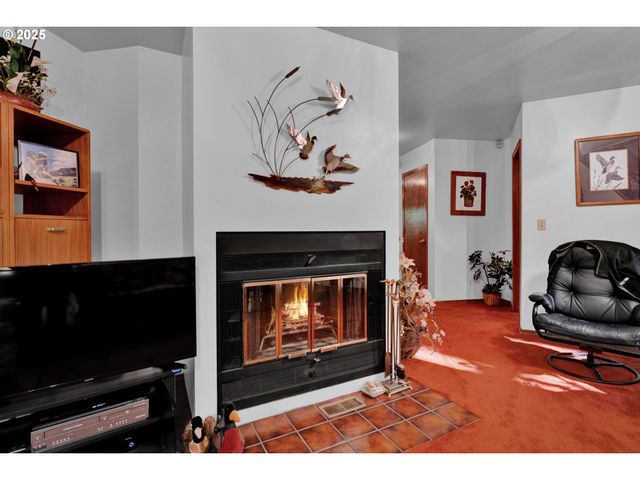 434 E 39TH Ave, Eugene, OR 97405