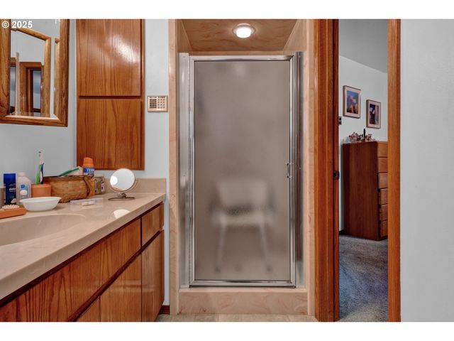 434 E 39TH Ave, Eugene, OR 97405