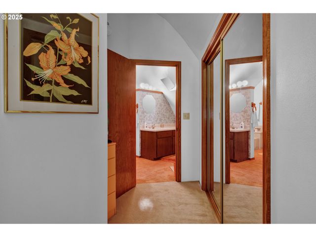 434 E 39TH Ave, Eugene, OR 97405