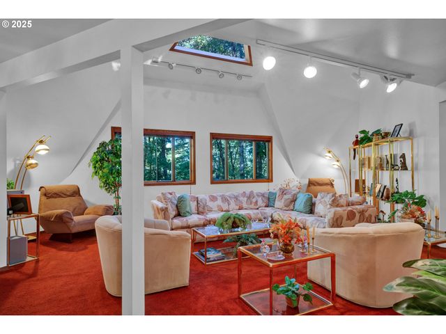 434 E 39TH Ave, Eugene, OR 97405