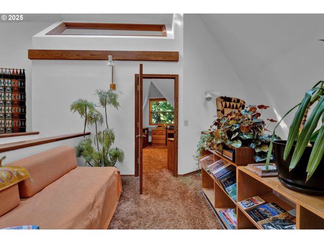 434 E 39TH Ave, Eugene, OR 97405