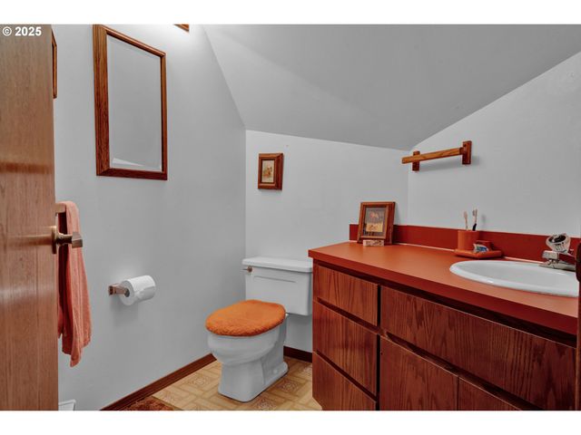 434 E 39TH Ave, Eugene, OR 97405