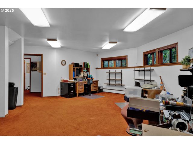 434 E 39TH Ave, Eugene, OR 97405