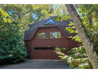 434 E 39TH Ave, Eugene, OR 97405