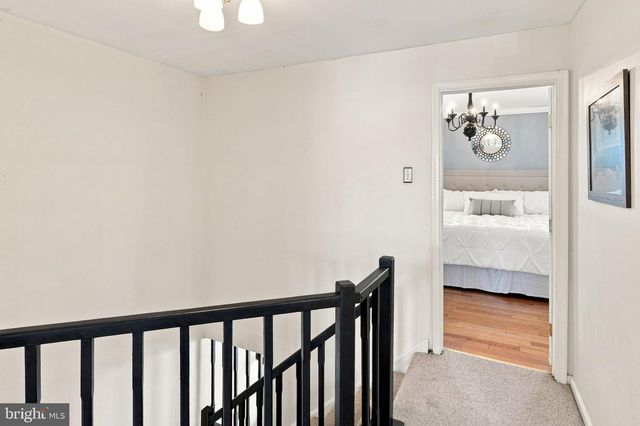 325 WAYNE CT, Holland, PA 18966