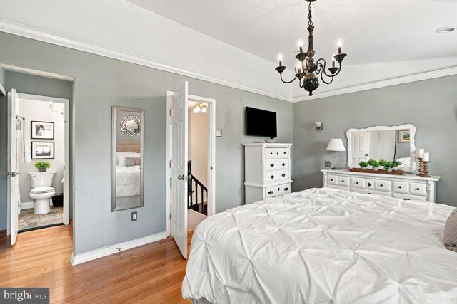 325 WAYNE CT, Holland, PA 18966