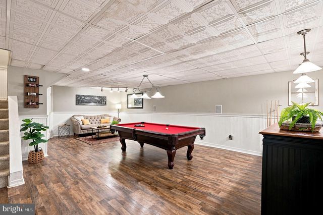 325 WAYNE CT, Holland, PA 18966