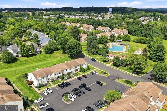 325 WAYNE CT, Holland, PA 18966