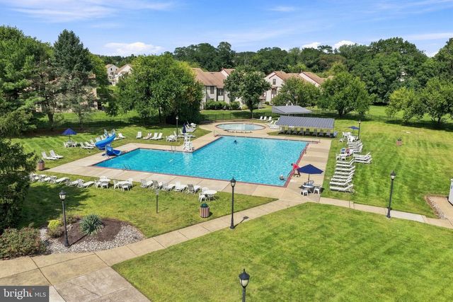 325 WAYNE CT, Holland, PA 18966